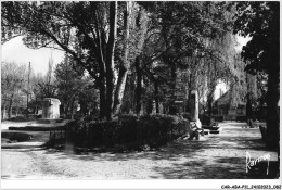 CAR-ABAP11-92-1048 - CHATILLON - Seine - Le Square Et Le Monument Aux Morts - Châtillon