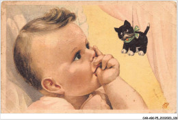 CAR-ABCP5-0460 - CHAT - UN BEBE ET UN CHAT - VENDUE EN L'ETAT - Gatos