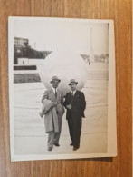 19474.  Fotografia D'epoca Uomini In Posa 1941 Roma - 12x9 - Personnes Anonymes