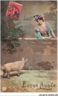 CAR-ABCP6-0504 - COCHONS - UN COCHON ET UNE FEMME - BONNE ANNEE - Varkens