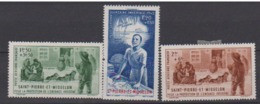 SAINT PIERRE ET MIQUELON   N° YVERT  :     PA 1/3  NEUF SANS CHARNIERE        ( N   984  ) - Unused Stamps