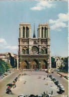 Paris - Notre-Dame, Place Du Parvis - Notre Dame De Paris