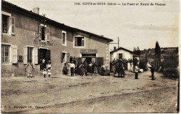 2352 -  COUR  Et  BUIS  :  LA POSTE ET LE FACTEUR  +  LE CAFE  CORDIER  ET LA ROUTE DE VIENNE  Circulée En  1919 - Andere & Zonder Classificatie