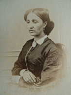 Photo Cdv A. Osbert, Paris - Femme, Joli Portrait Nuage, Second Empire Ca 1865 L444 - Alte (vor 1900)