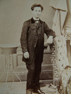 Photo Cdv Richou à Orléans - Jeune Adolescent Prenant La Pose, Second Empire Ca 1865-70 L442 - Ancianas (antes De 1900)