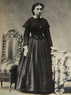 Photo Cdv Richou à Orléans - Jeune Femme, Posant En Pied, Second Empire Ca 1865 L442 - Ancianas (antes De 1900)