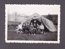 Photo Originale Vintage Snapshot Groupe Jeunes Gens Tente Stage De St Saint Mihiel Meuse Scoutisme ?   3890 - Places
