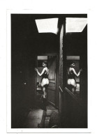 CPA   Miroir  DANS UN COULOIR VIDE ( JEAN-LOUP SIEFF  1976 )    NON CIRCULEE  (1621) - Women