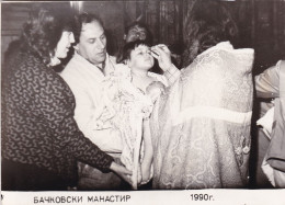 Old Real Original Photo - Naked Little Girl Being Baptized - 1990 Bachkovo Monastery - Ca. 18x13 Cm - Anonymous Persons