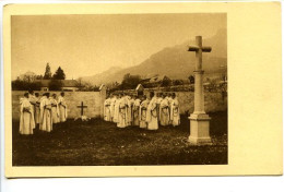 CPSM 9 X 14 Savoie Saint Alban-LEYSSE  Couvent Des Dominicains 9 Le Cimetière    Moines En Prière - Autres & Non Classés