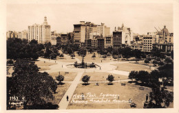 CPA AUSTRALIE / HYDE PARK / SHOWING ARCHIBALD MEMORIAL / SYDNEY - Autres & Non Classés