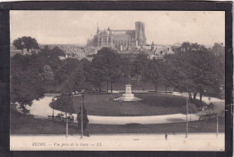 51. REIMS . Vue Prise De La Gare . Animée - Reims