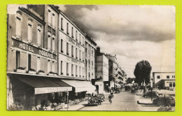 42 ROANNE N°326bis Avenue De La République En 1959 Hôtel Moderne & Central Hôtel Peugeot 203 Citroën 2CV Camionnette - Roanne