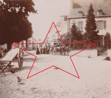 Photo Juillet 1900 RANDAN - Une Rue, Une Diligence, Attelage, Poule (A256) - Sonstige & Ohne Zuordnung