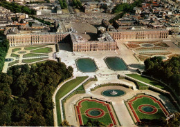 Château De VERSAILLES - Le Palais, Les Parterres Et Le Bassan De Latone - Versailles (Castillo)