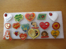 Lot De 37 Pin's Coeur Et St Valentin - Other & Unclassified