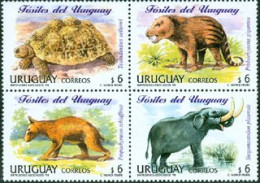 URUGUAY 1998 - Fossiles - Tortue - Eléphant - Se-tenant. - Fossielen