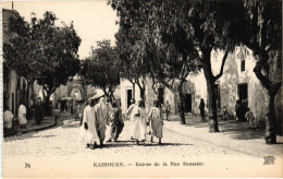 CPA AK Kairouan Entree De La Rue Saussier TUNISIA (1405427) - Tunisia