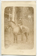 Ancienne Photo Carte Sur Papier * A La Cuve * ANDRÉ à VICHY , Homme Sur Son Cheval * Un Peu Passée - Fotografia