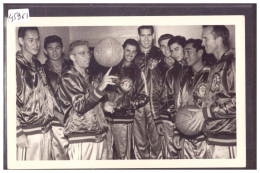 EQUIPE DE BASKET BALL AMERICAINE " HONOLULU SURFRIDERS " EN 1965 - SIGNATURE AUTOGRAPHE D'UN JOUEUR - TB - Sportsmen