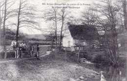 Agriculture - SCENES CHAMPETRES Du Centre De La France - Le Depart Pour Les Champs - Attelage - Sonstige & Ohne Zuordnung