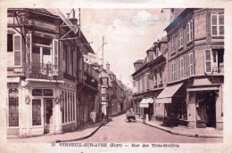 27- Eure  - VERNEUIL Sur AVRE - Rue Des Trois Maillets - Café De La Paix - Verneuil-sur-Avre