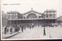 La Gare De L' Est : Vue Extérieure - Metro, Stations