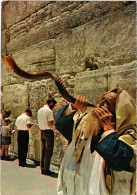 CPM AK Jerusalem Blowing The Shofar By The Wailing Wall ISRAEL (1404464) - Israel