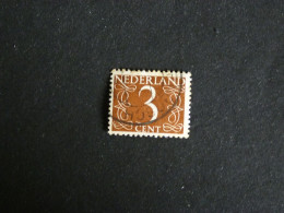 PAYS BAS NEDERLAND YT 610 OBLITERE - CHIFFRE - Used Stamps