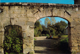 60 - Trosly Breuil - Un Porche Du Vieux Trosly - Perspective Sur Les Jardins De L'Arche - Autres & Non Classés