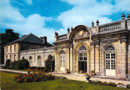 60 - Liancourt - Le Château Du XVIIIe Siècle, Les Communs - Une Partie De La Façade Sud - Liancourt