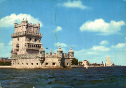 PORTUGAL LISBOA TORRE DE BELEM VISTA DO RIO AO FUNDO A DIREITA O MONUMENTO DAS DESCOBERTAS - Lisboa