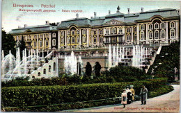 RUSSIE - PETERHOF - Le Palais Impérial.  - Russie