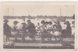 CARTE PHOTO - Famille  - Bord De Mer - Années 20 - Fotografie