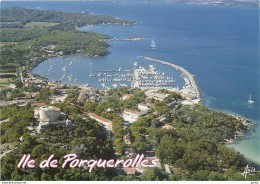 *CPM - 83 - PORQUEROLLES - HYERES - Vue Aérienne Du Port Et Du Village - Porquerolles