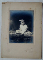 Photographie - Portrait D'une Jeune Fille. - Personnes Anonymes