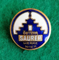 AUSTRIA+OSTERREICH+SAURER WERKE +VINTAGE BUS&TRACTOR FACTORY+ENAMEL+BADGE - Transports