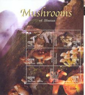 BHUTAN 2002 - Champignons - En Feuillet De 6 Timbres - Pilze