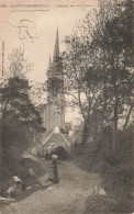 SAINT JEAN DU DOIDT : L'EGLISE VUE DU CHEMIN CREUX - Saint-Jean-du-Doigt