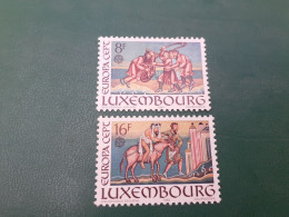 TIMBRES  LUXEMBOURG    ANNEE  1983    N  1024  /  1025        NEUFS  LUXE** - Neufs