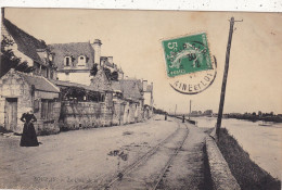 49 . SOUZAY. CPA. LE QUAI DE LA LOIRE. ANIMATION.  ANNEE 1911 + TEXTE - Other & Unclassified