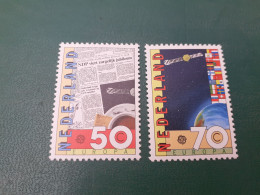 TIMBRES  PAYS-BAS  ANNEE  1983    N  1202  /  1203        NEUFS  LUXE** - Nuovi