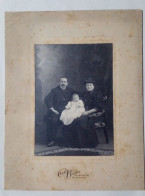 Photographie - Portrait D'une Famille. - Personnes Anonymes