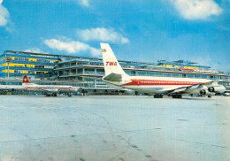 Aéroport PARIS ORLY . La Façade Sud . Avion TWA - Otros & Sin Clasificación