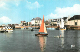 COURSEULLES Sur MER .  Le Port Et Les Voiliers - Courseulles-sur-Mer