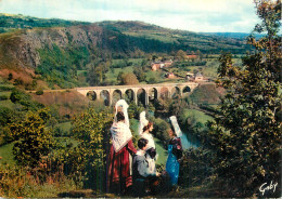 CLECY . Viaduc Et Rochers Des Parcs - Clécy