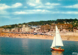 DEAUVILLE TROUVILLE . La Plage à L'heure Du Bain - Deauville