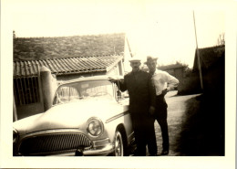 Photographie Photo Vintage Snapshot Amateur Automobile Voiture Auto Aronde Simca - Auto's