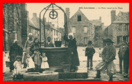 * LOCRONAN * PUITS BANAL DE LA PLACE - ANIMEE - ENFANTS - 142 - FOLKLORE - Locronan