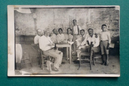 CARTE PHOTO Ancienne Groupe Hommes Enfants - Other & Unclassified